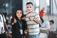 //jlrorwxhjpnrlq5p.ldycdn.com/cloud/pmBprKrjlpSRolronqriko/International-Clients-Testing-Red-Light-Therapy-Mask-At-Trade-Show.jpg